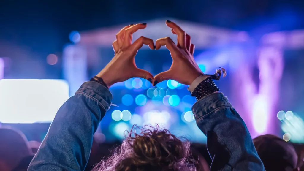 Using Fans Community. Popular How to Build a Community of Superfans on Social Media - SocioBo Social ...